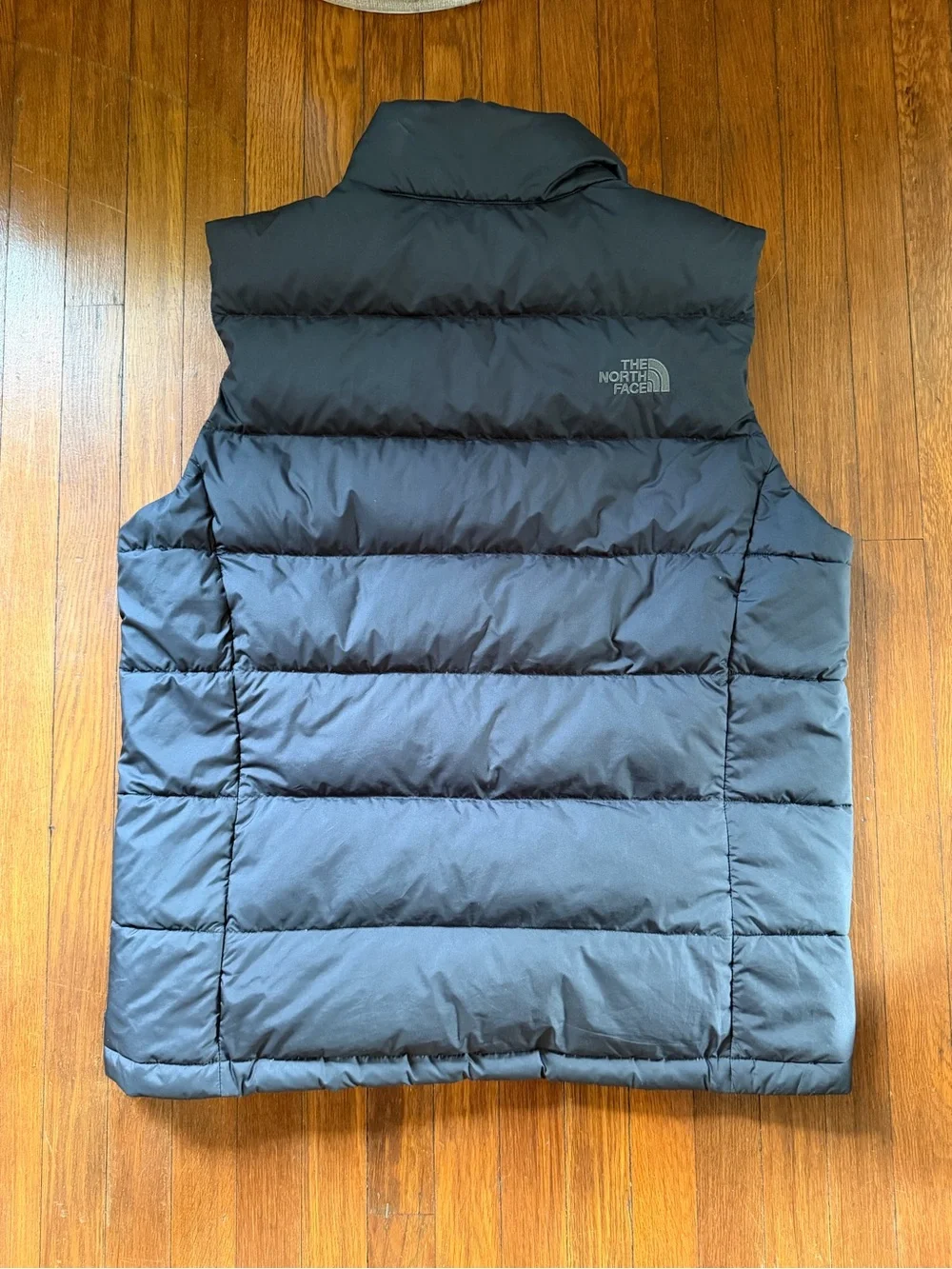 The North Face Men’s Black 550 Puffer Vest